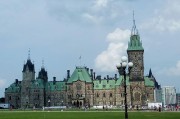 加拿大首都(加拿大国家首都新标题：渥太华，美丽之地)